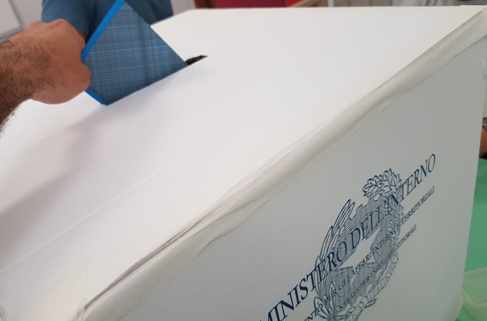 Referendum costituzionale del 22 e 23 marzo, le istruzioni per il voto degli italiani all’estero