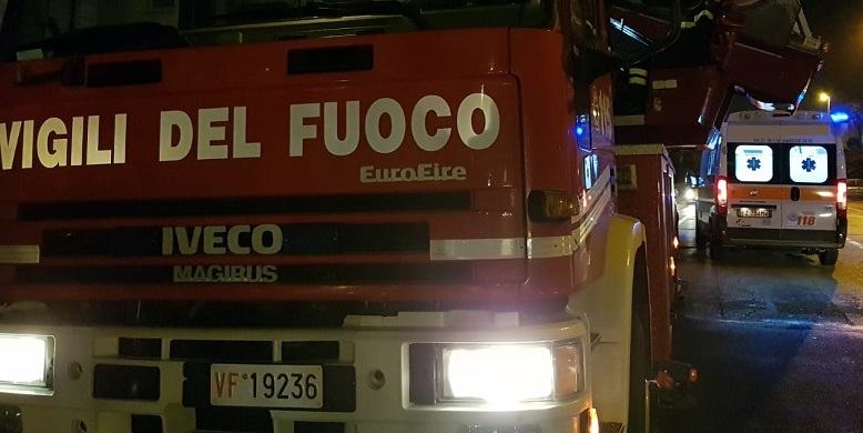 Non risponde alla figlia, sos da Fermo: arrivano Vigili del Fuoco e 118