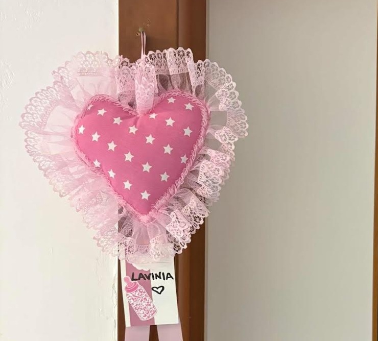 Petritoli, fiocco rosa in Comune: il sindaco Pezzani è diventato papà. E’ nata la piccola Lavinia