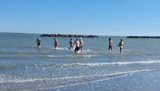 Tuffo solidale di Capodanno, rispettata la tradizione