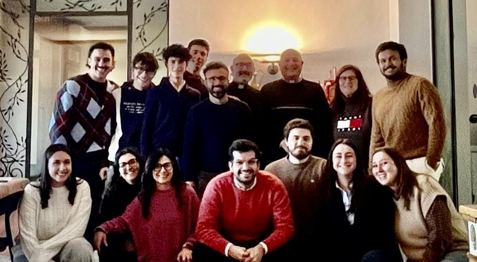 Con l’arcivescovo il “Pranzo della Vittoria” della Gmg diocesana 2025