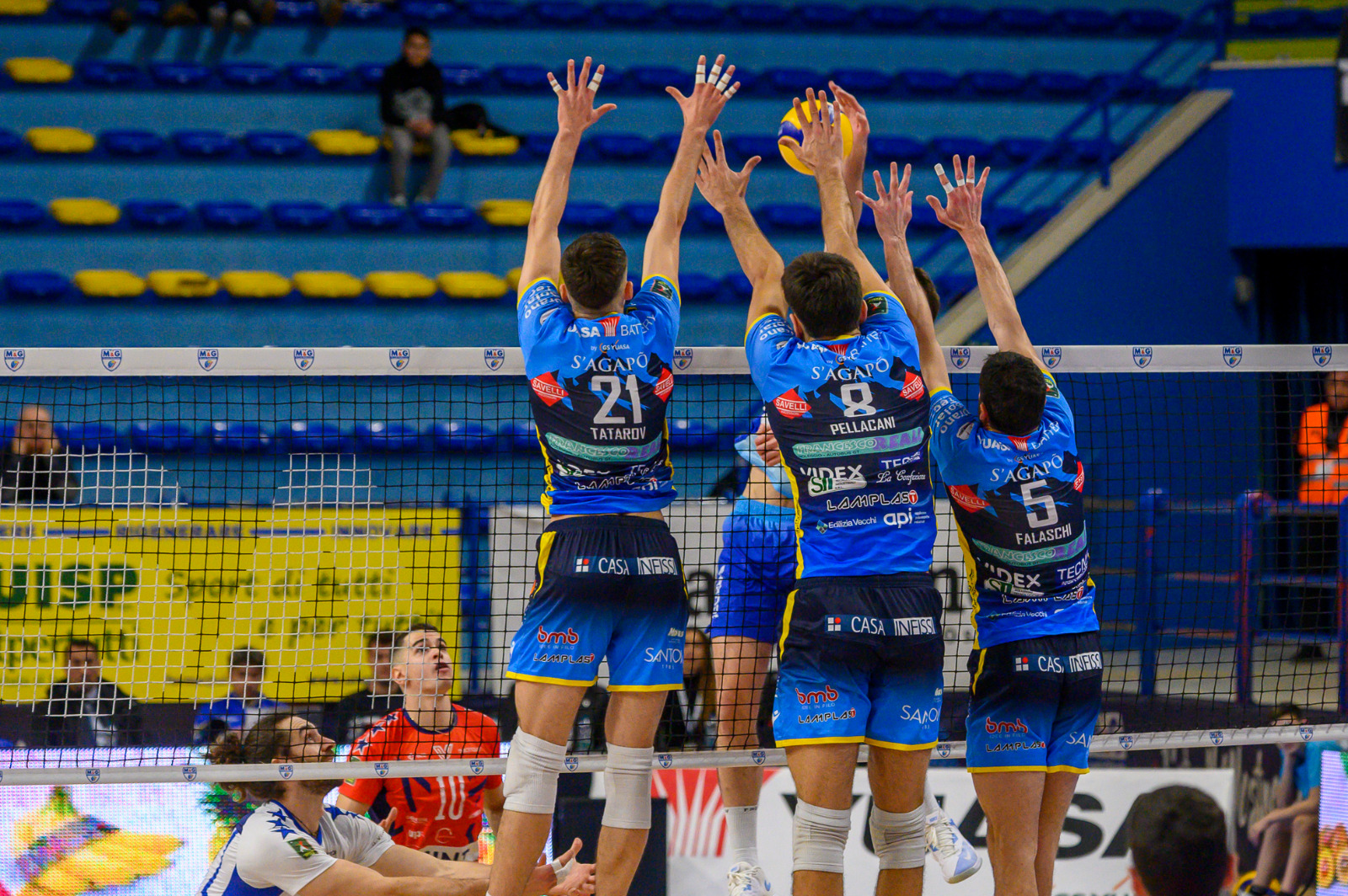 Yuasa in affanno, Monza ne approfitta