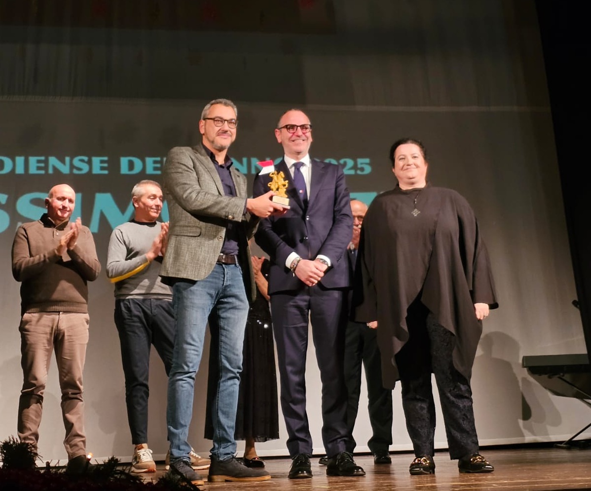 Un premio nel segno della poesia e dell’amicizia: l’Elpidiense dell’anno è Massimo Gezzi
