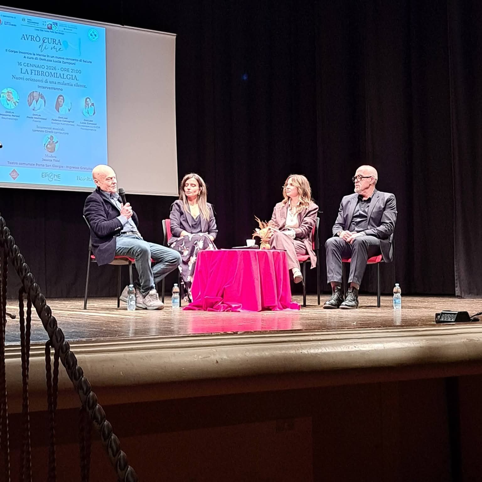 Teatro sold out per l’evento “Avrò cura di me”: la medicina incontra i pazienti
