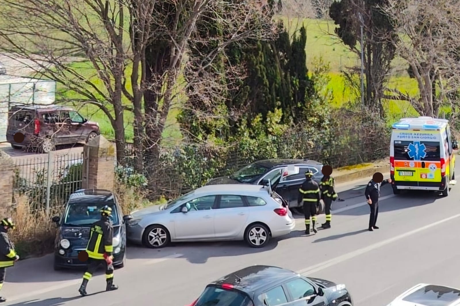 Carambola sulla Statale, tre auto coinvolte