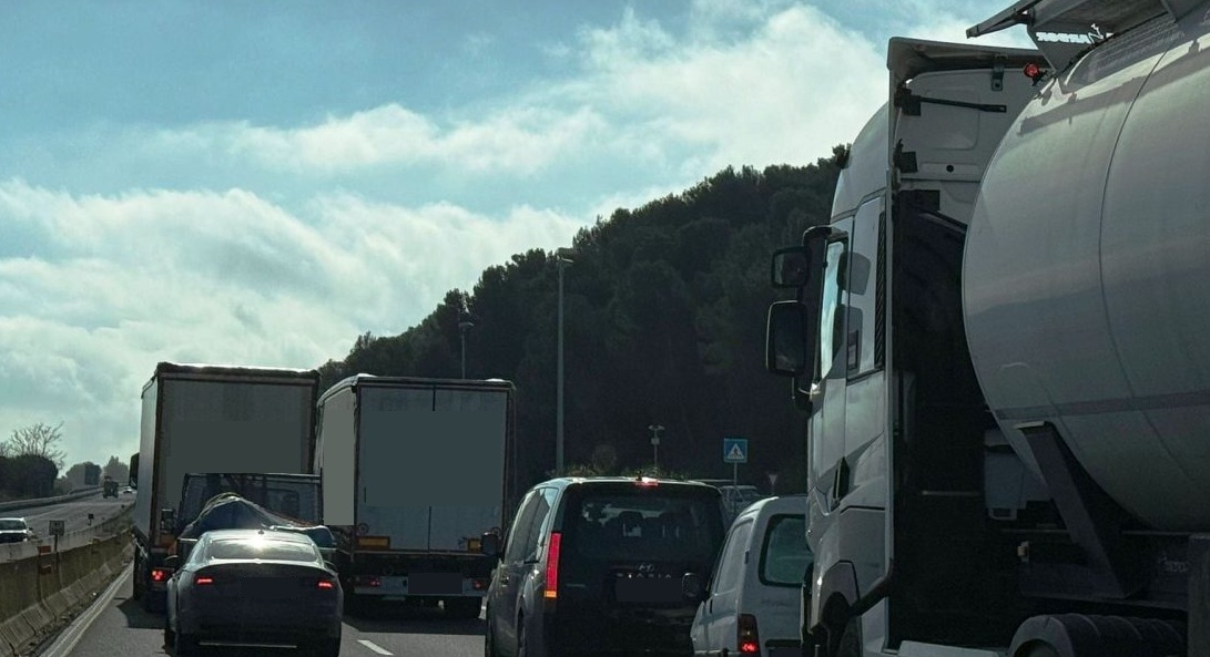 A14, ancora un incidente: traffico in tilt, riemergono vecchi disagi