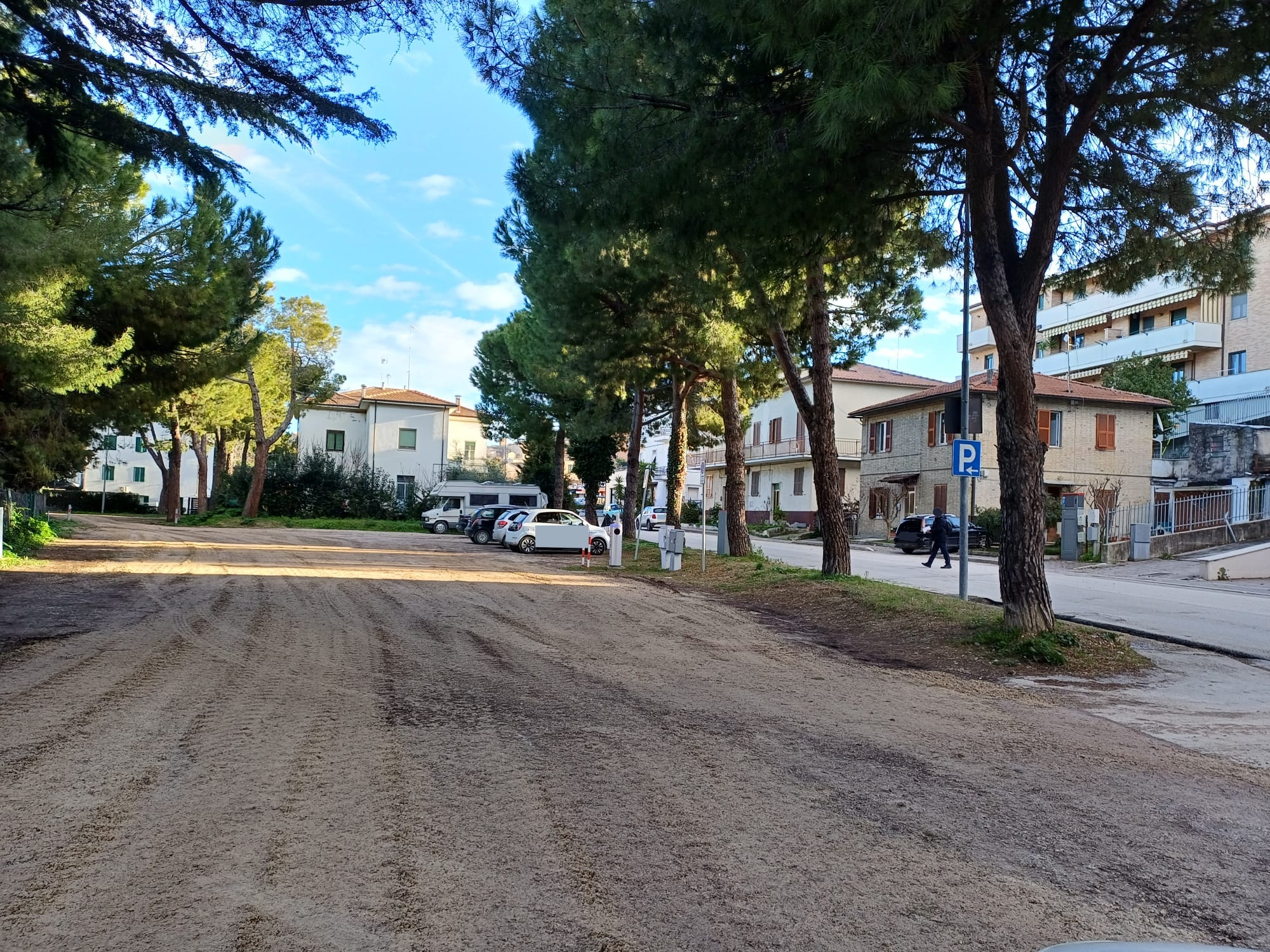 Posteggio di via Italia, Torresi: «Siamo intervenuti, grazie a chi ha fatto la segnalazione»