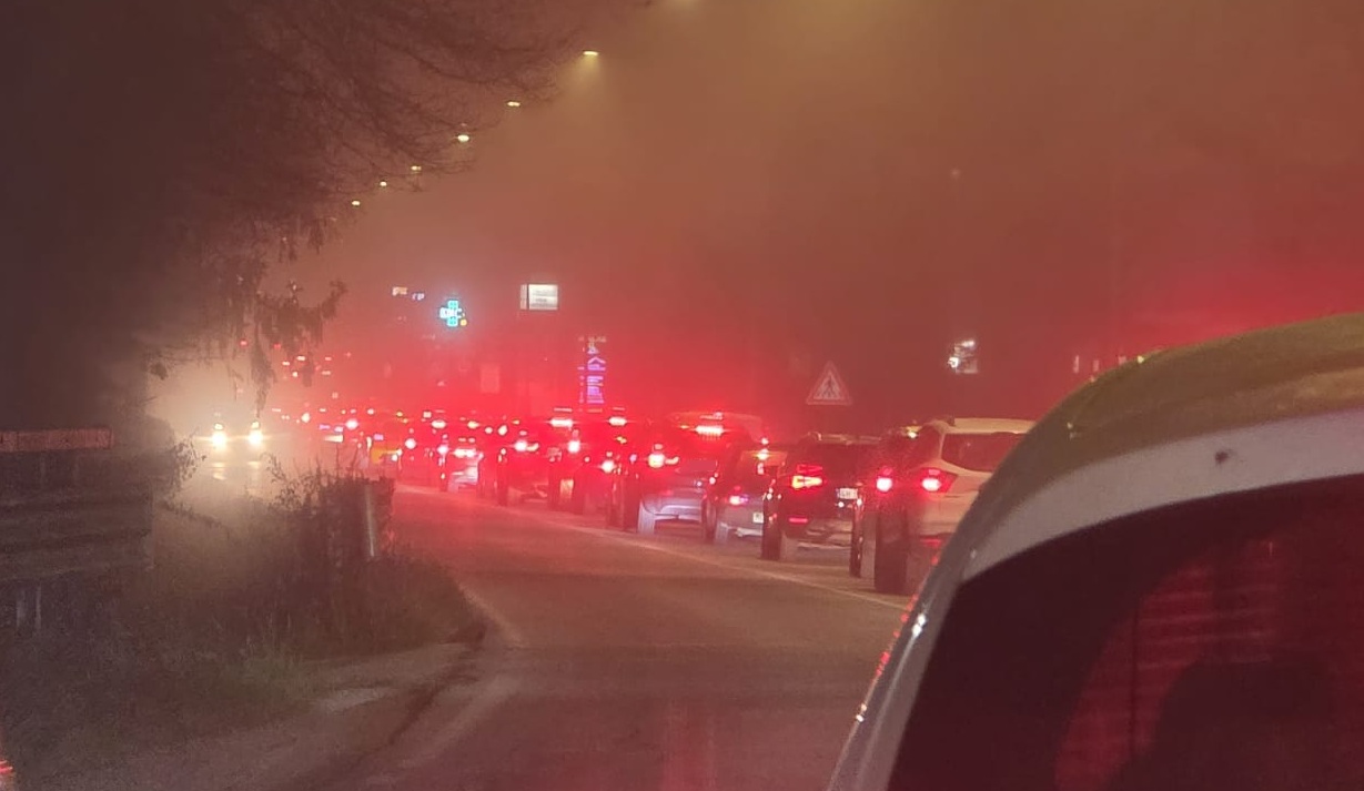 Impatto tra auto e moto, code a Piane di Montegiorgio