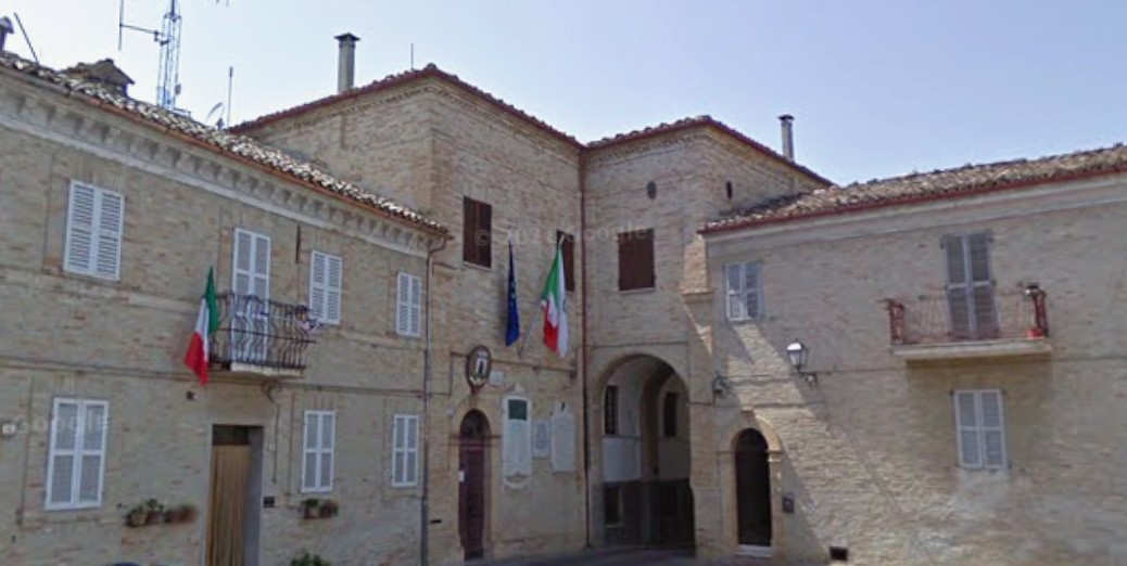 Francavilla d’Ete, botta e risposta tra opposizione e sindaco. Accessi agli atti il pomo della discordia