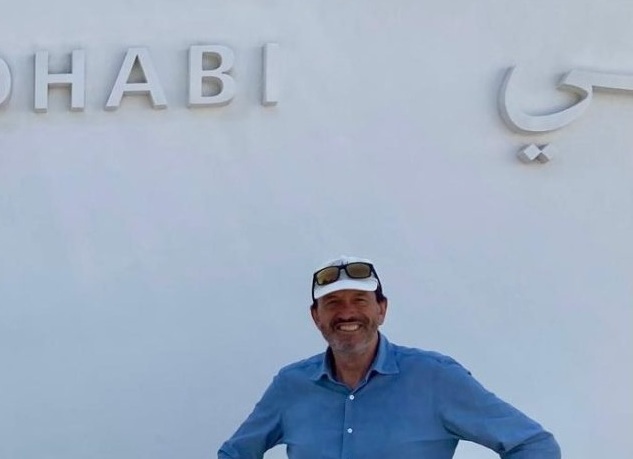Abu Dhabi: l’amandolese Gaetano Piermarocchi bloccato negli Emirati: «Speriamo si torni alla normalità, preghiera per chi è sotto le bombe»