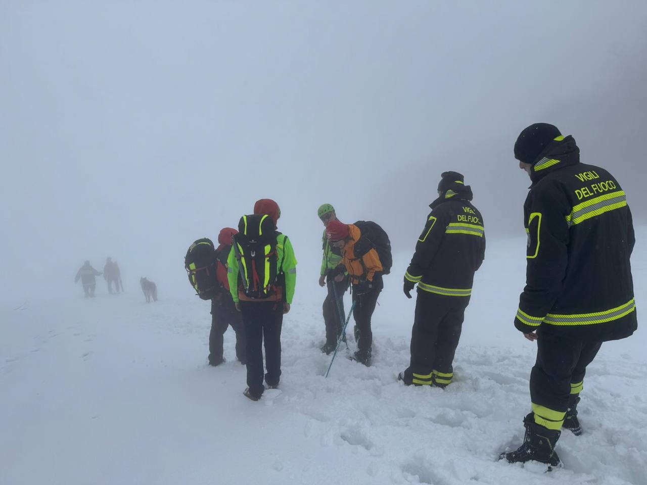Si perde tra nebbia e neve sul Monte Sibilla: escursionista salvato al tramonto